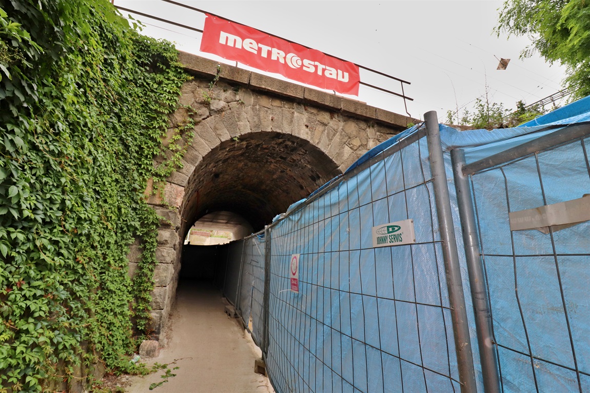 Tunýlek v Prvomájové ulici bude od 9. srpna 2022 uzavřen i pro chodce.