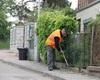 Jarní úklid komunikací v Radotíně, v tzv. oblasti Lahovská, 19.5.2015