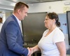 Učitelům radotínské základní školy a kuchařkám ze školní jídelny přišel poděkovat i starosta Karel Hanzlík, 30.6.2021